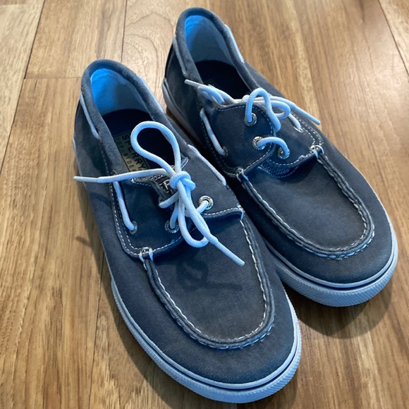 Sperry Other - Gray Sperry Top Sider loafers with laces